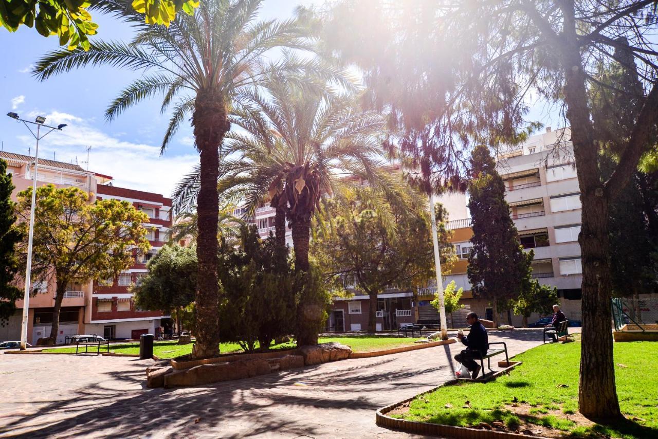 Holiday Studio Jardin Playa Torrevieja Kültér fotó