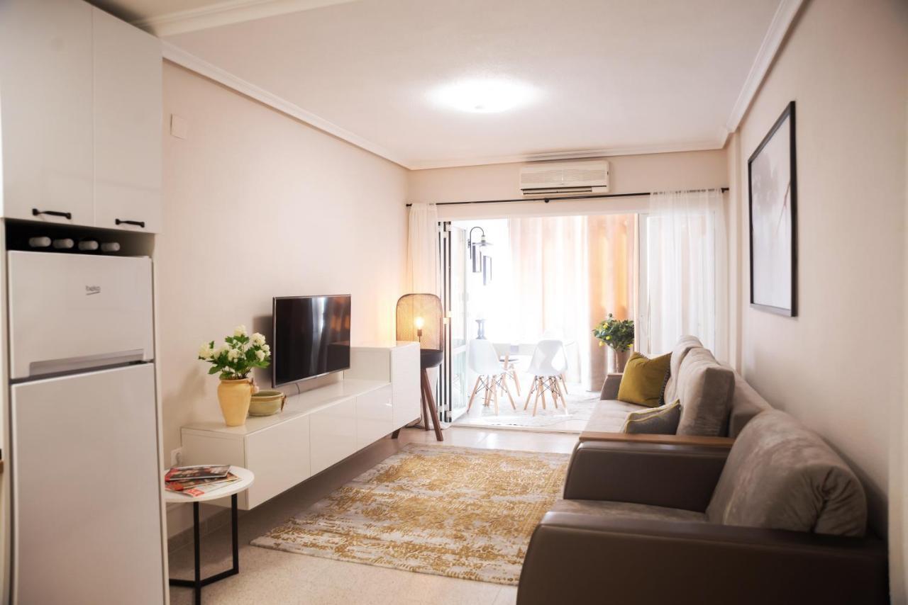 Holiday Studio Jardin Playa Torrevieja Kültér fotó
