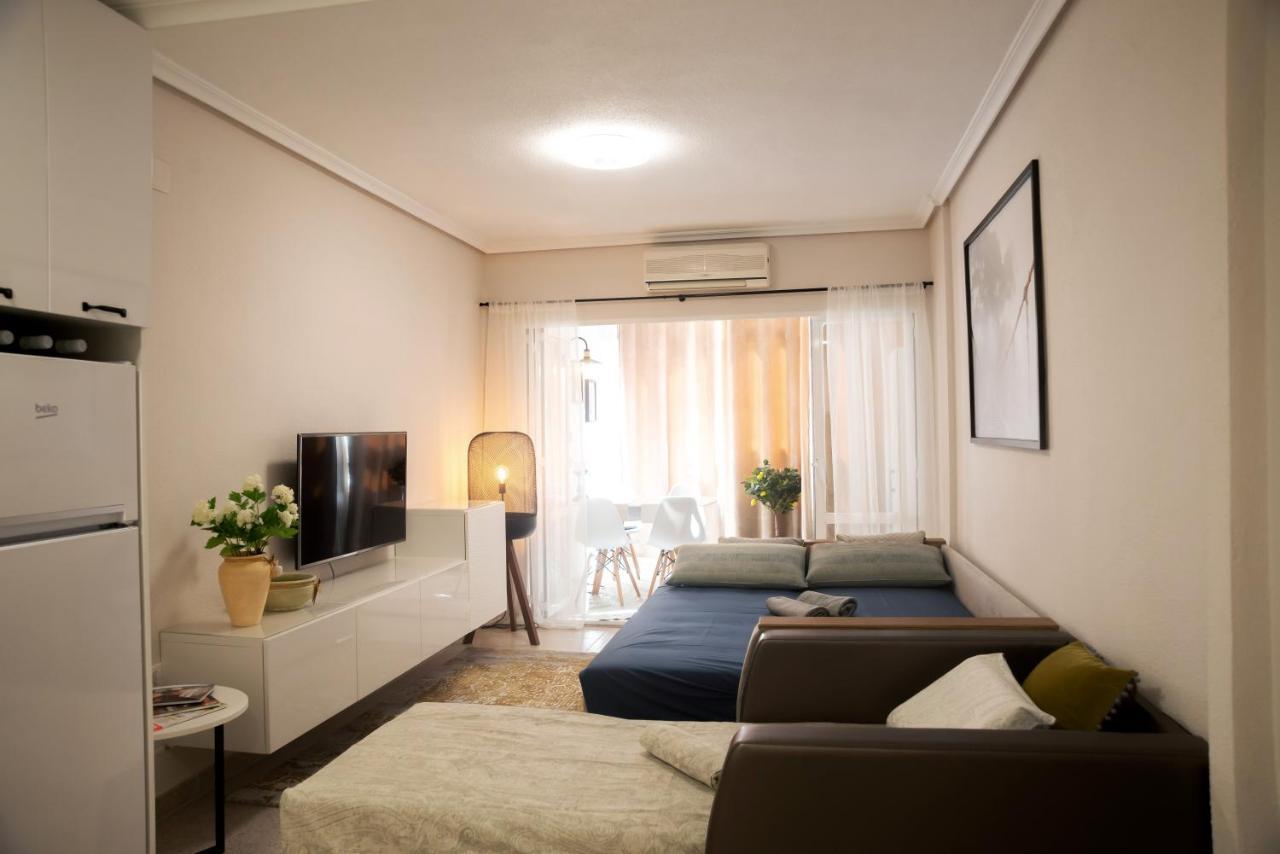 Holiday Studio Jardin Playa Torrevieja Kültér fotó