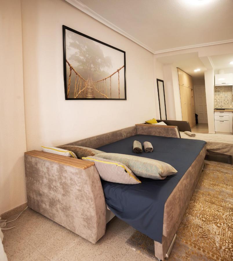 Holiday Studio Jardin Playa Torrevieja Kültér fotó