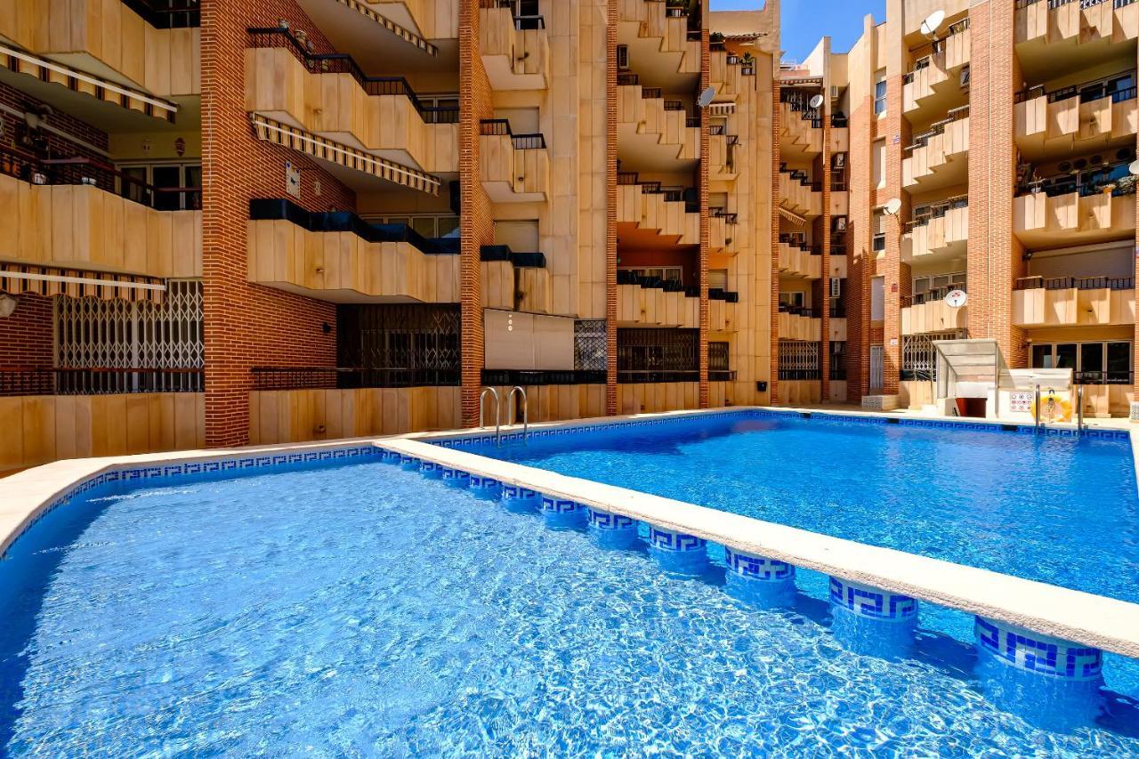 Holiday Studio Jardin Playa Torrevieja Kültér fotó