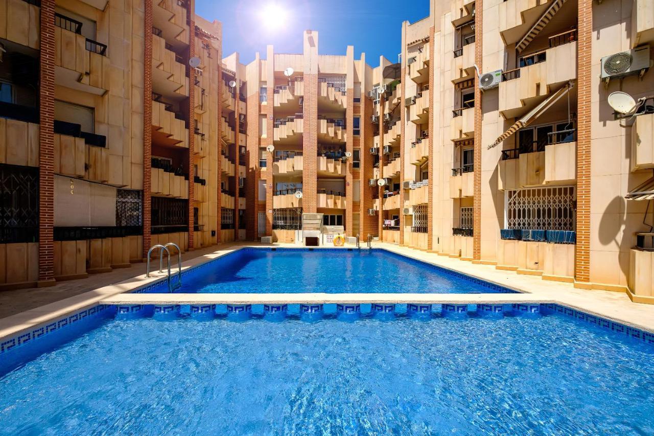 Holiday Studio Jardin Playa Torrevieja Kültér fotó